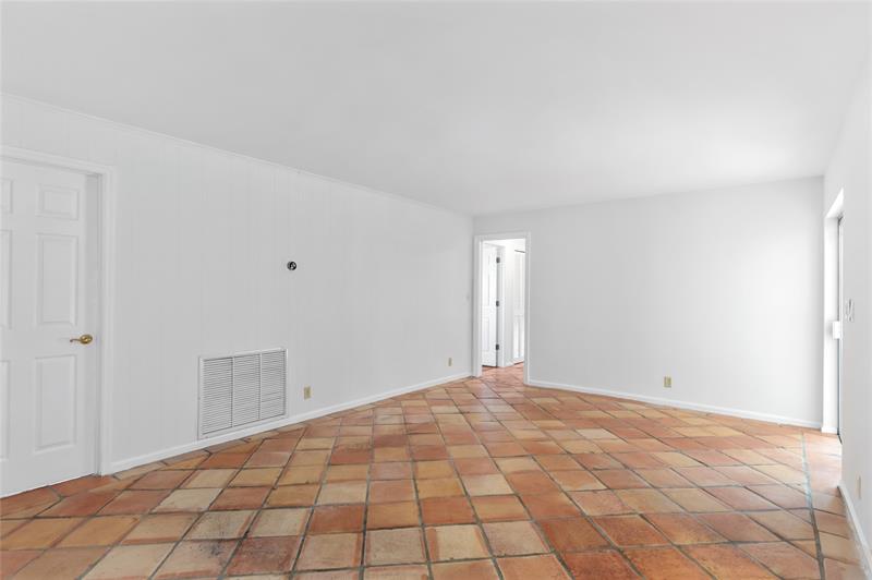 Image 11 of 48 For 11862 25th Ct