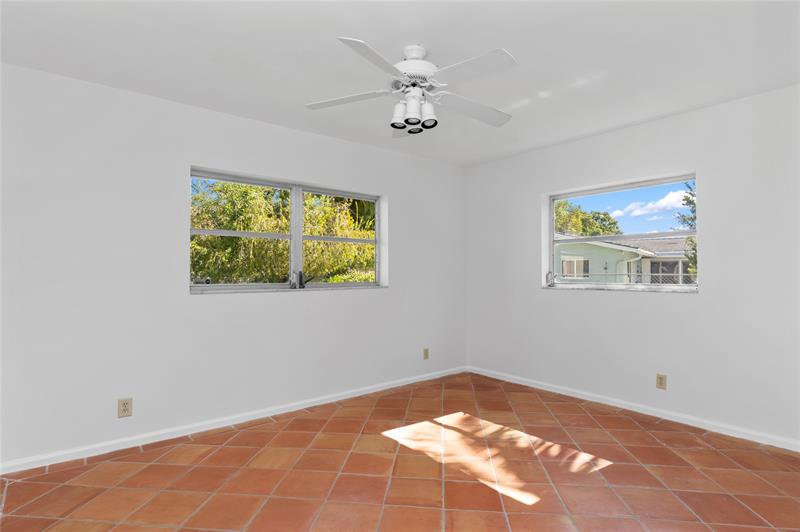 Image 23 of 48 For 11862 25th Ct