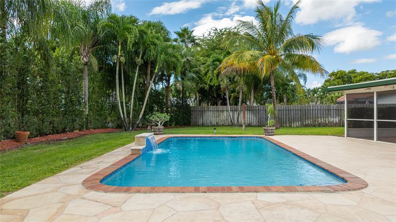 Image 37 of 48 For 11862 25th Ct