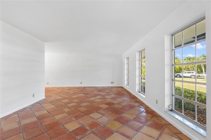 Image 6 of 48 For 11862 25th Ct