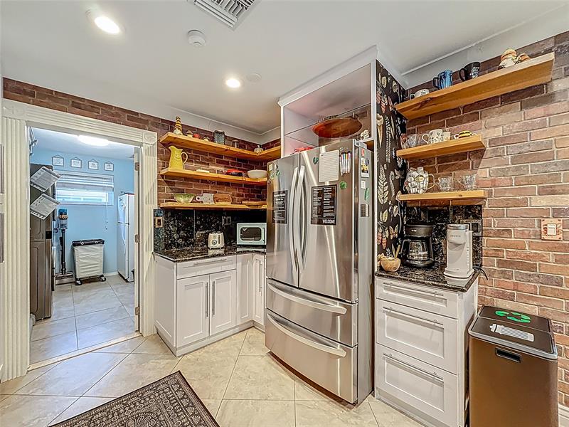 Image 13 of 51 For 3326 19 St  