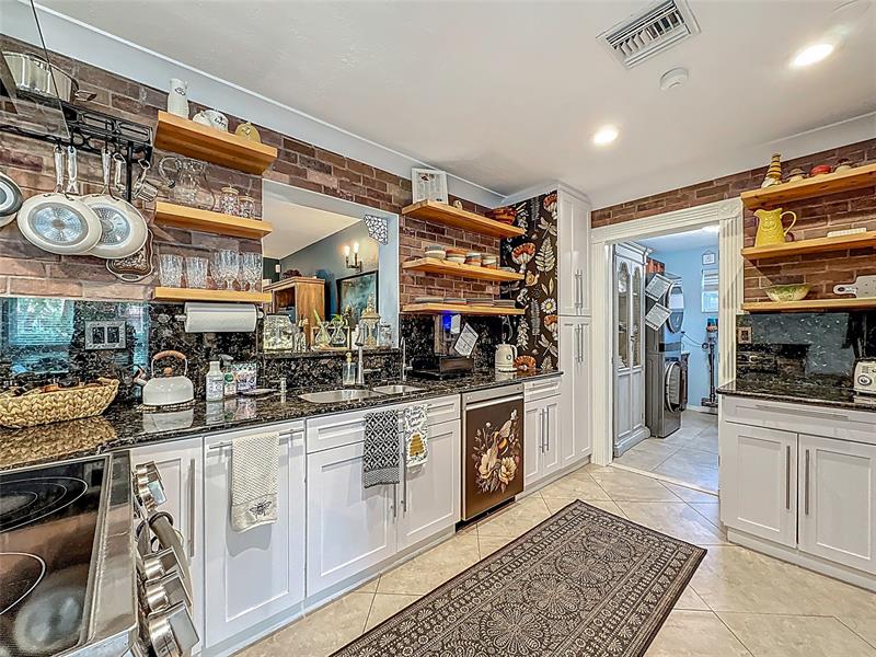 Image 14 of 51 For 3326 19 St  