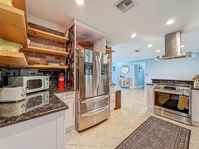 Image 16 of 51 For 3326 19 St  