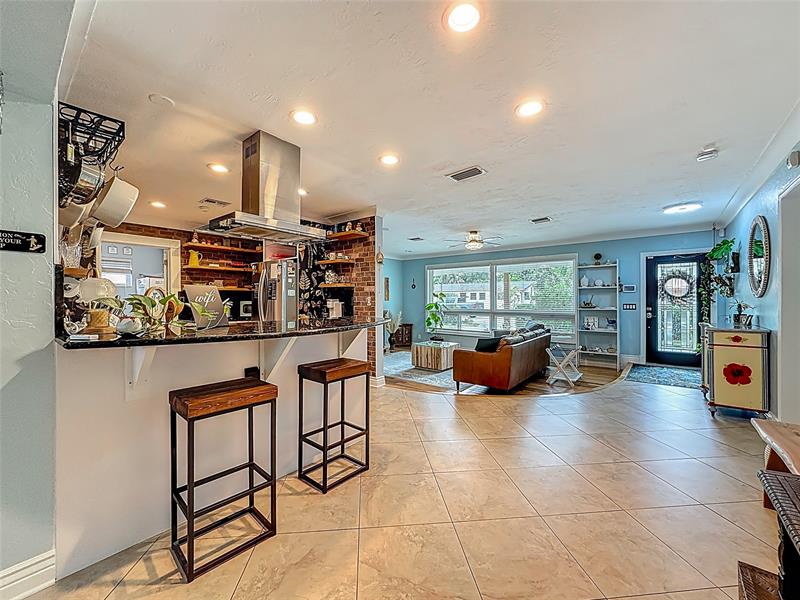 Image 18 of 51 For 3326 19 St  