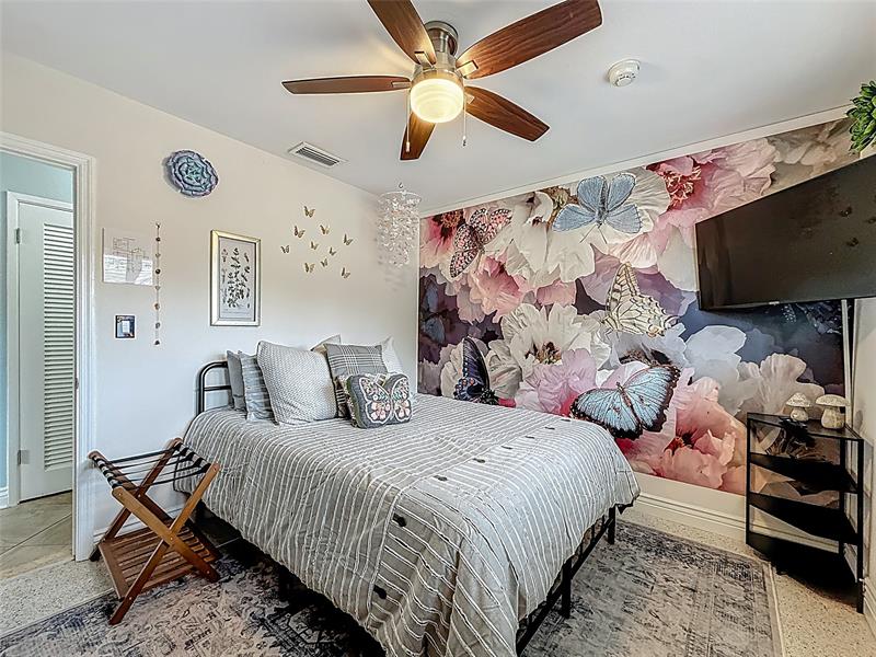 Image 28 of 51 For 3326 19 St  