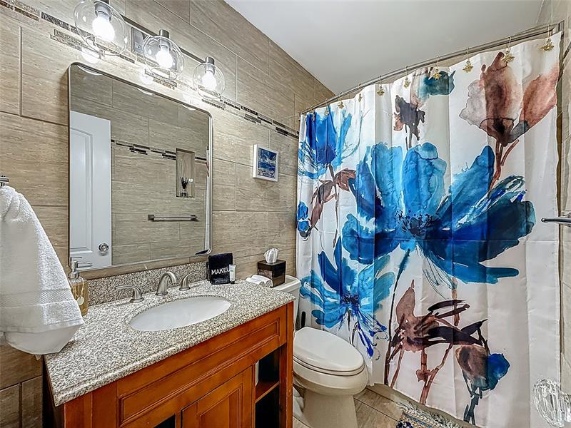 Image 29 of 51 For 3326 19 St  