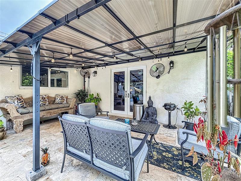 Image 33 of 51 For 3326 19 St  