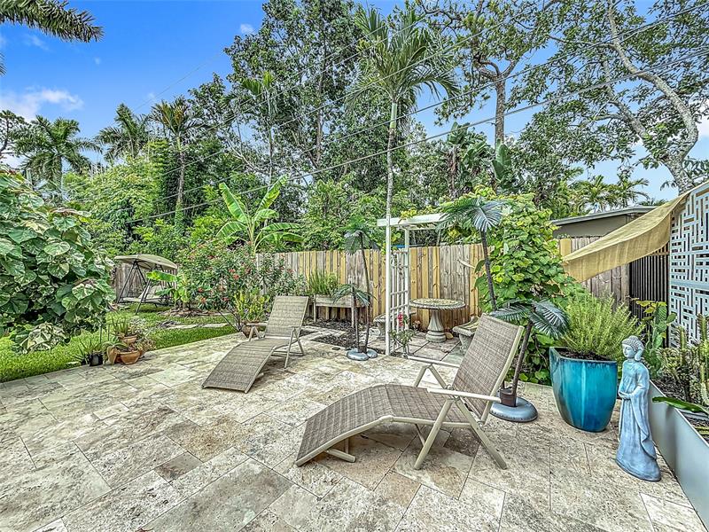 Image 35 of 51 For 3326 19 St  