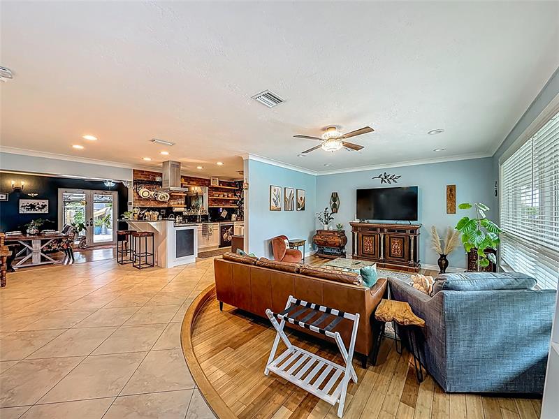 Image 6 of 51 For 3326 19 St  