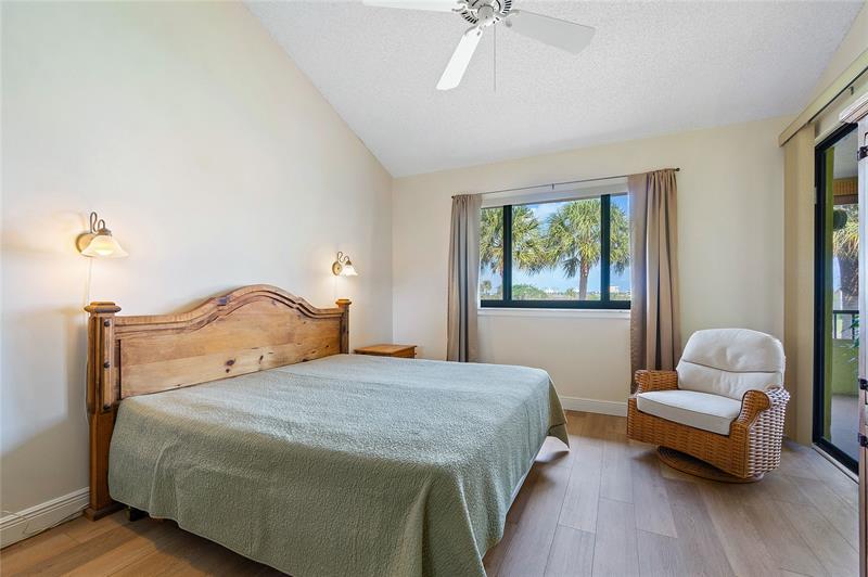 Image 12 of 25 For 302 Sea Oats Dr  H