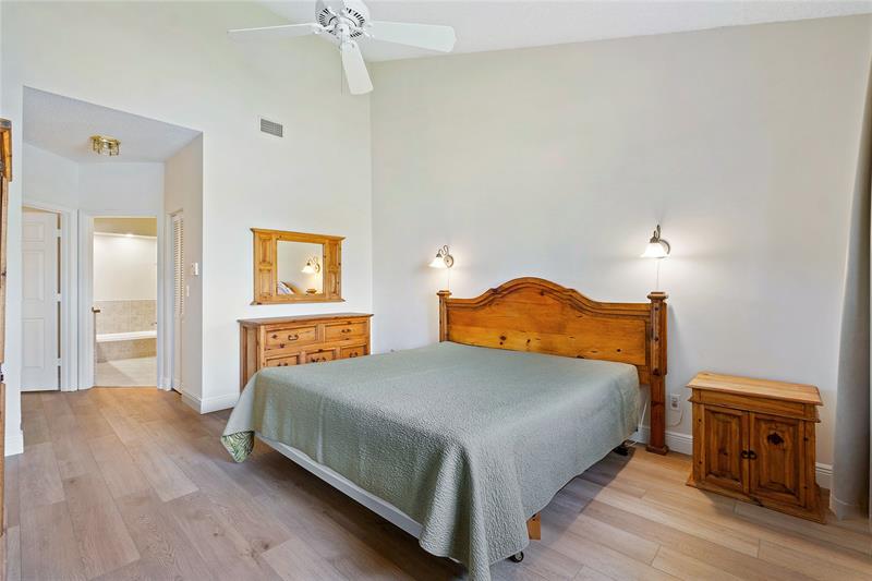 Image 14 of 25 For 302 Sea Oats Dr  H