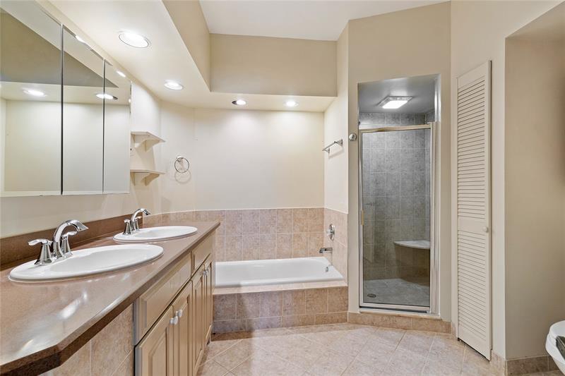 Image 15 of 25 For 302 Sea Oats Dr  H