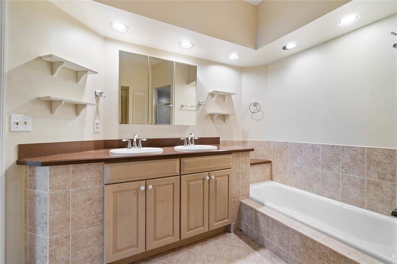 Image 16 of 25 For 302 Sea Oats Dr  H