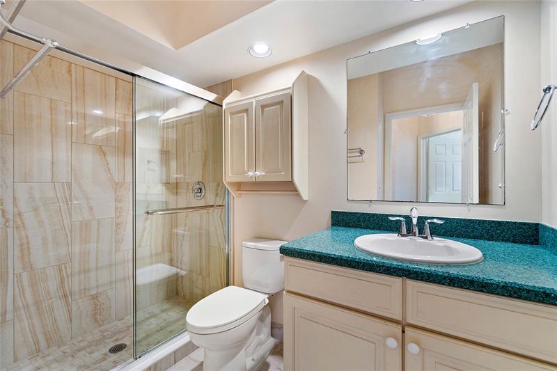 Image 18 of 25 For 302 Sea Oats Dr  H