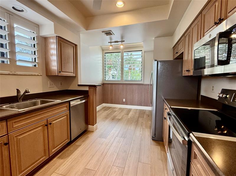 Image 5 of 25 For 302 Sea Oats Dr  H