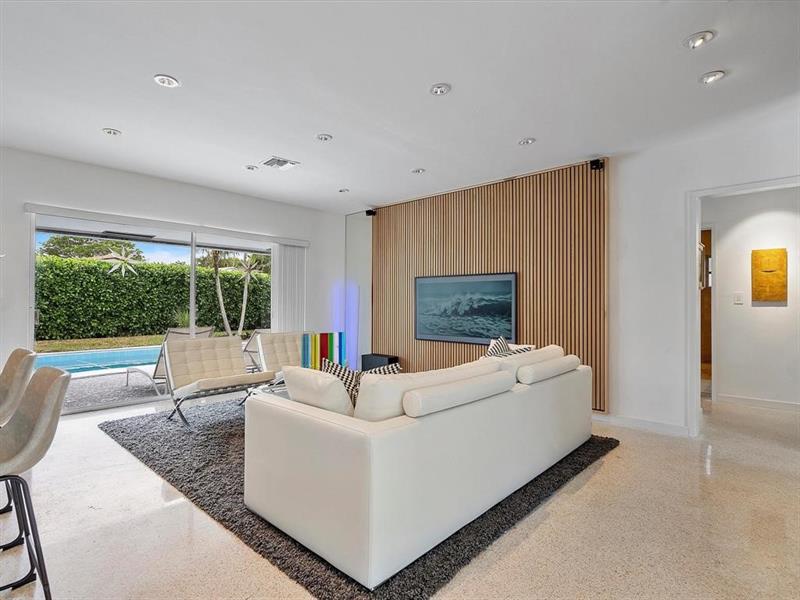 Image 12 of 53 For 5720 19th Ave