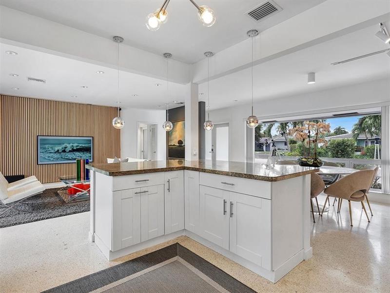 Image 18 of 53 For 5720 19th Ave