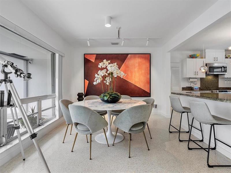Image 19 of 53 For 5720 19th Ave