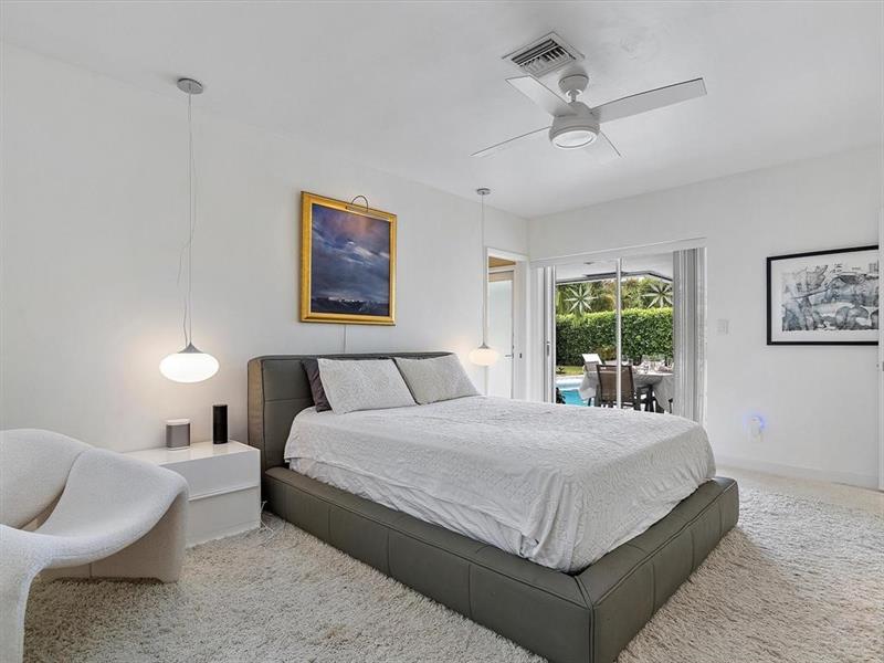 Image 22 of 53 For 5720 19th Ave