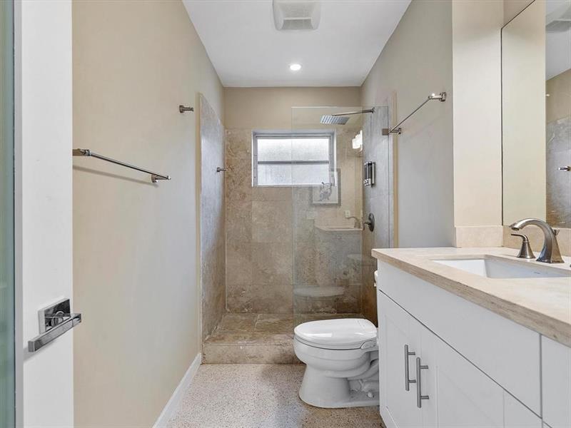 Image 28 of 53 For 5720 19th Ave
