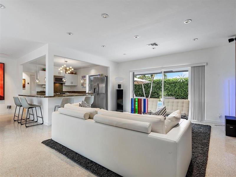 Image 4 of 53 For 5720 19th Ave