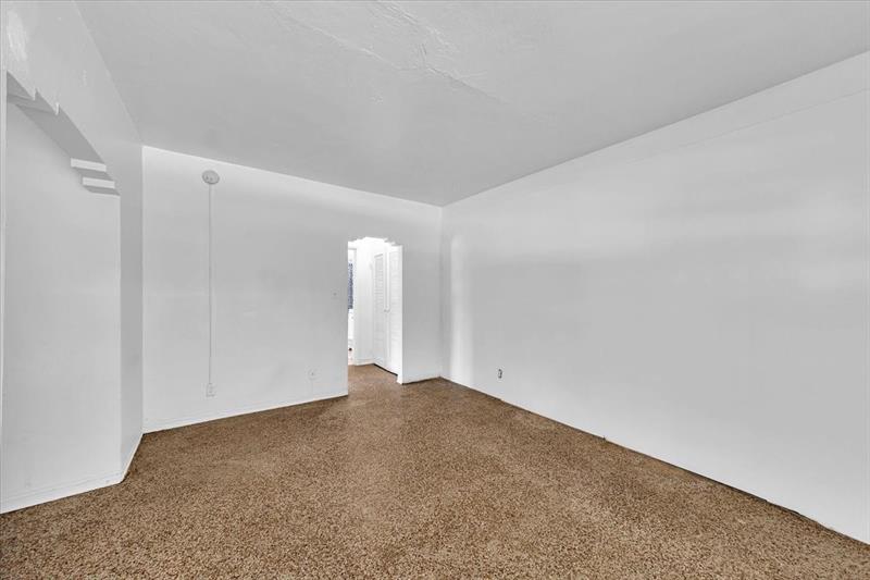 Image 10 of 41 For 560 15th Ave