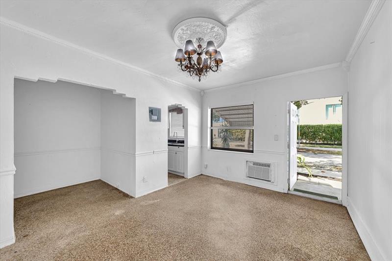 Image 20 of 41 For 560 15th Ave