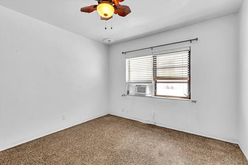 Image 28 of 41 For 560 15th Ave