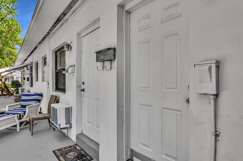 Image 30 of 41 For 560 15th Ave