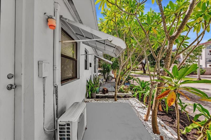 Image 31 of 41 For 560 15th Ave