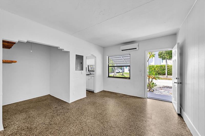 Image 33 of 41 For 560 15th Ave