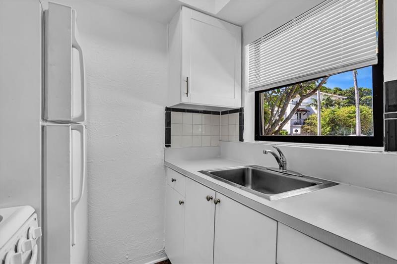 Image 38 of 41 For 560 15th Ave