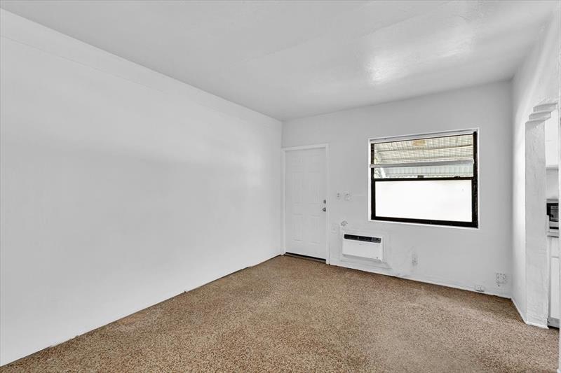 Image 9 of 41 For 560 15th Ave