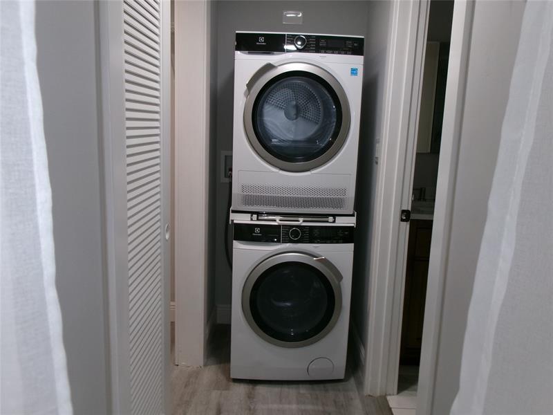 Image 13 of 43 For 9856 Marina Blvd  1314