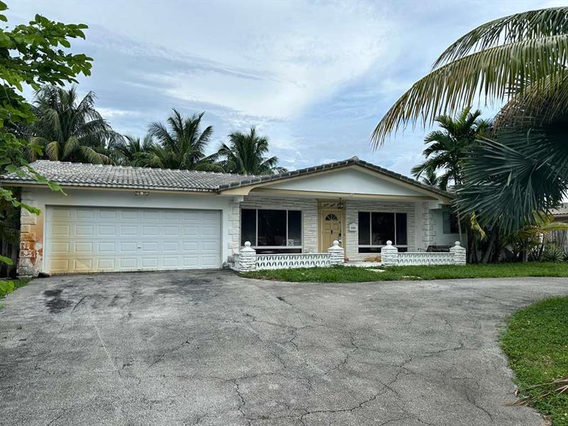 Image 2 of 2 For 2081 27th St