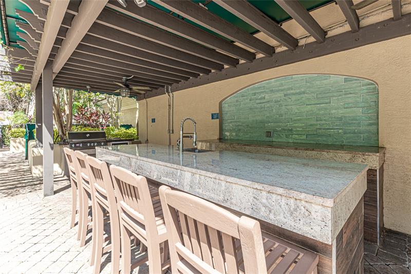 Image 21 of 53 For 520 5th  2406