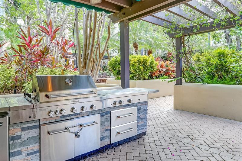 Image 6 of 53 For 520 5th  2406