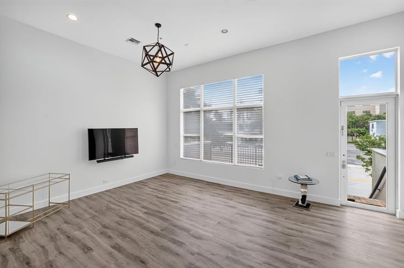 Image 11 of 88 For 508 Birch Rd  508