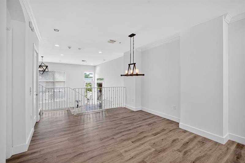 Image 18 of 88 For 508 Birch Rd  508