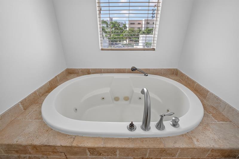 Image 35 of 88 For 508 Birch Rd  508