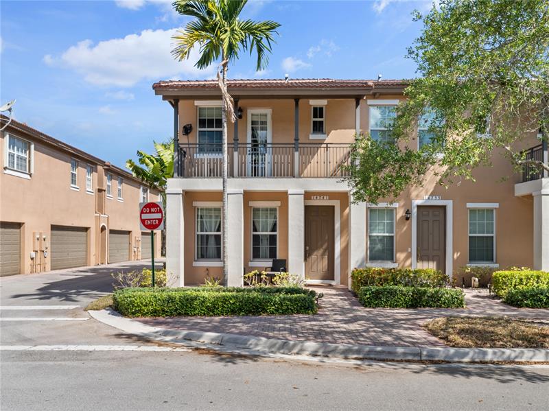 Details for 14741 11th St, Pembroke Pines, FL 33027