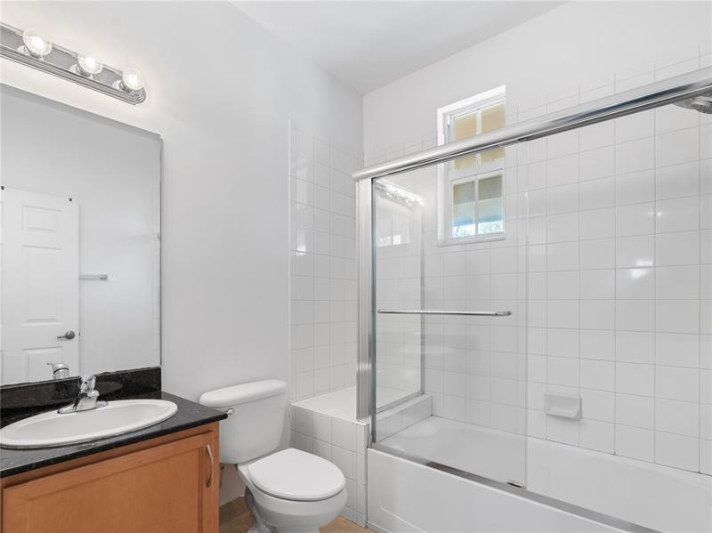 Image 18 of 29 For 14741 11th St