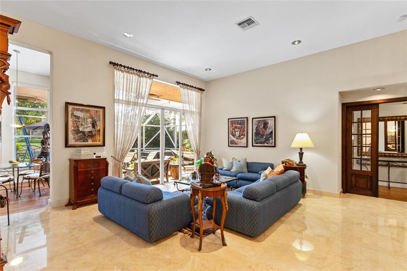 Image 13 of 55 For 942 Windward Way