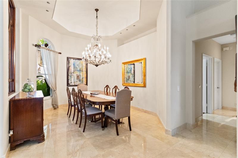 Image 15 of 55 For 942 Windward Way
