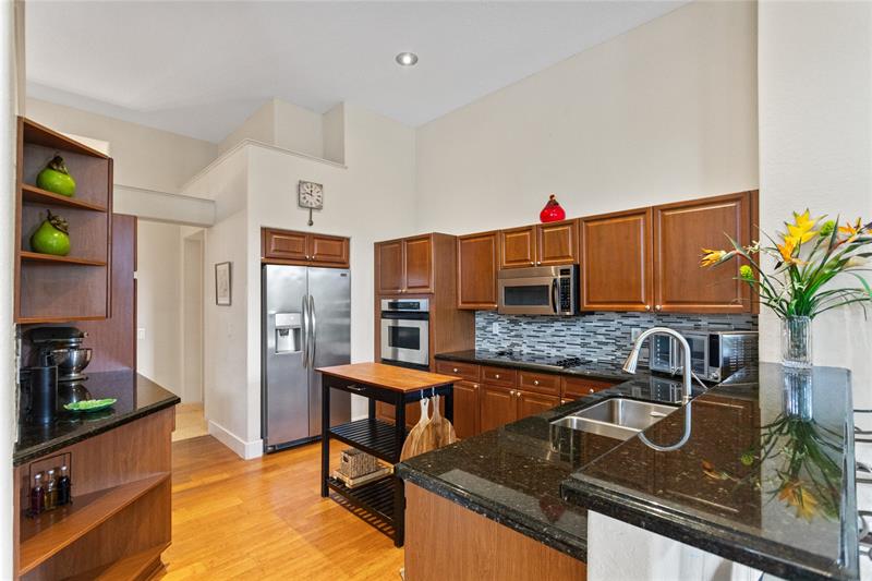 Image 22 of 55 For 942 Windward Way