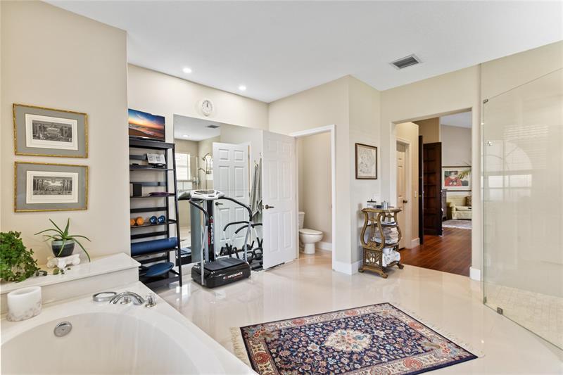 Image 31 of 55 For 942 Windward Way
