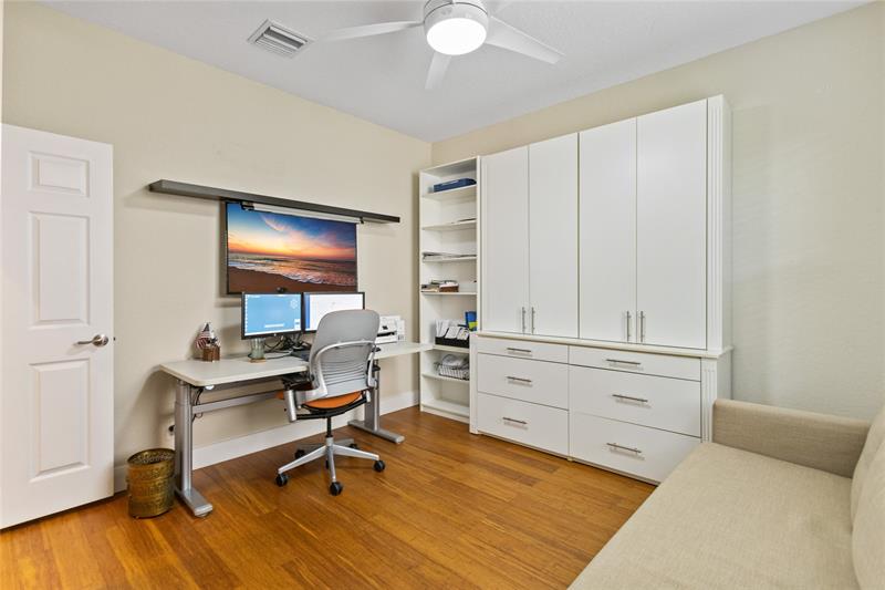 Image 33 of 55 For 942 Windward Way