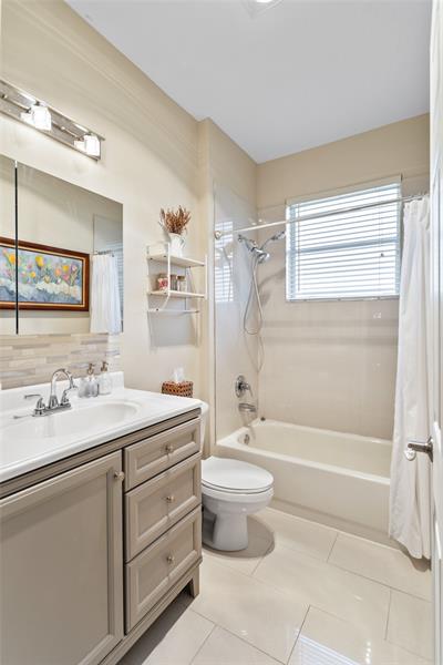Image 40 of 55 For 942 Windward Way