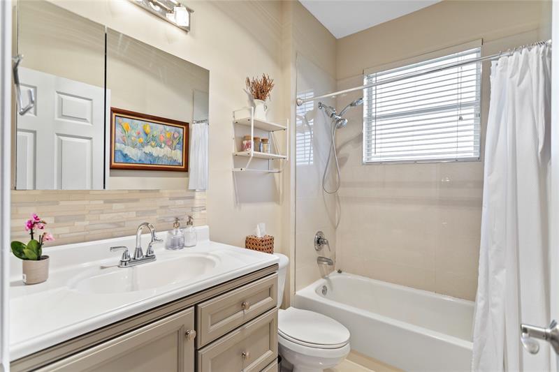 Image 41 of 55 For 942 Windward Way