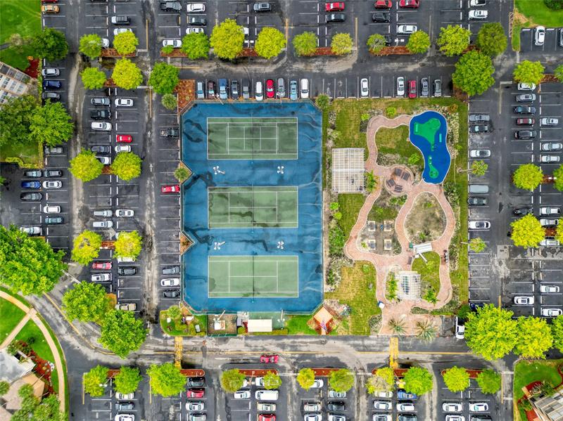 Image 50 of 53 For 1100 Saint Charles Pl  708